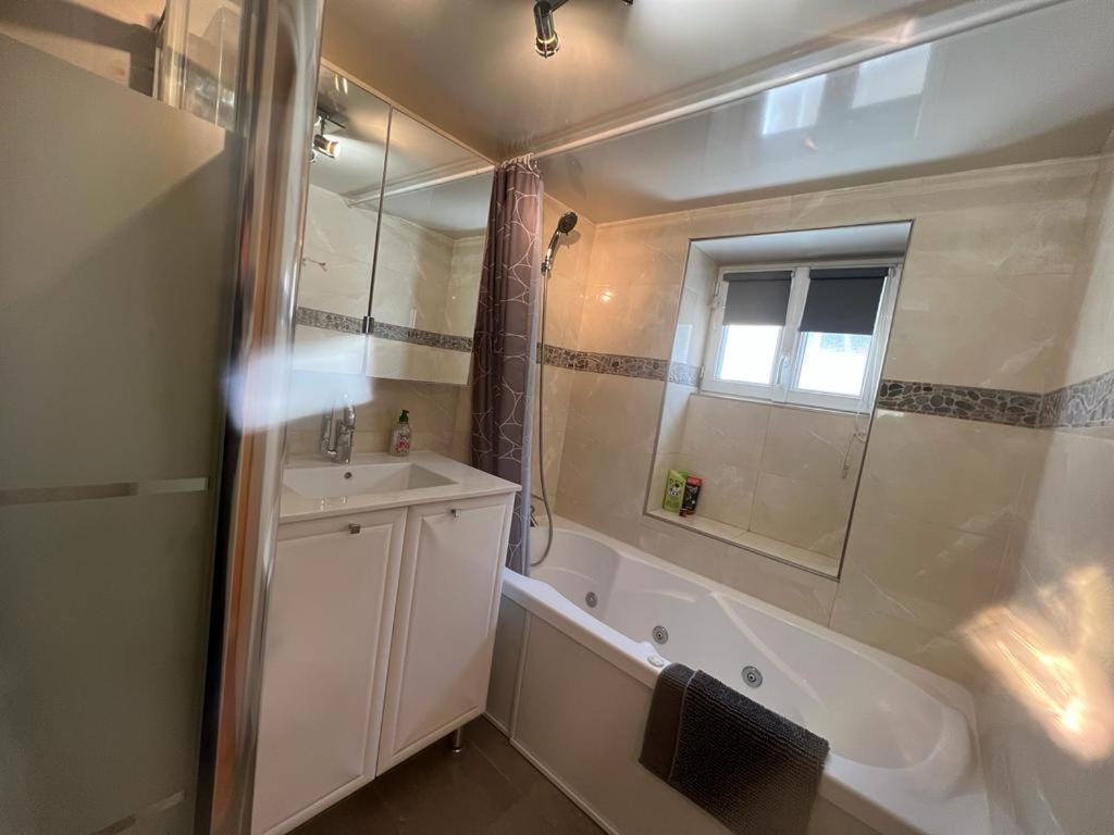 Aulnay Cocoon Appartement Buitenkant foto